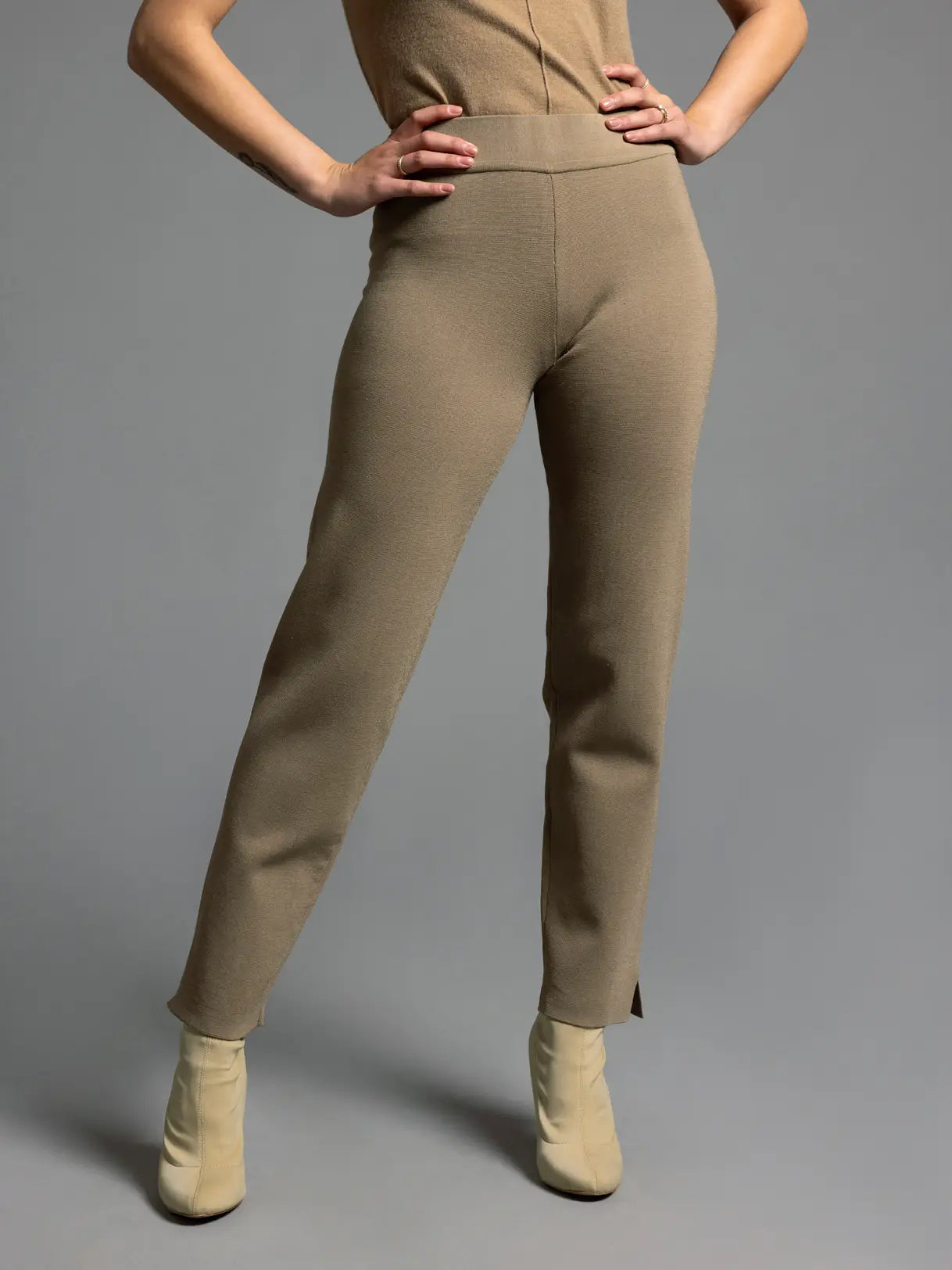 Cropped Fitted Pants - Celestia Pants