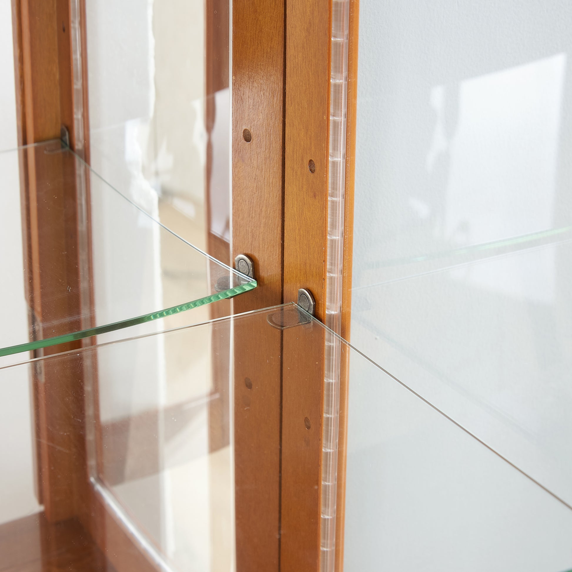 Curio Cabinet Lighted Curio Diapaly Cabinet with Adjustable Shelves and Mirrored Back Panel,-UH Decor-Default-Urbanheer