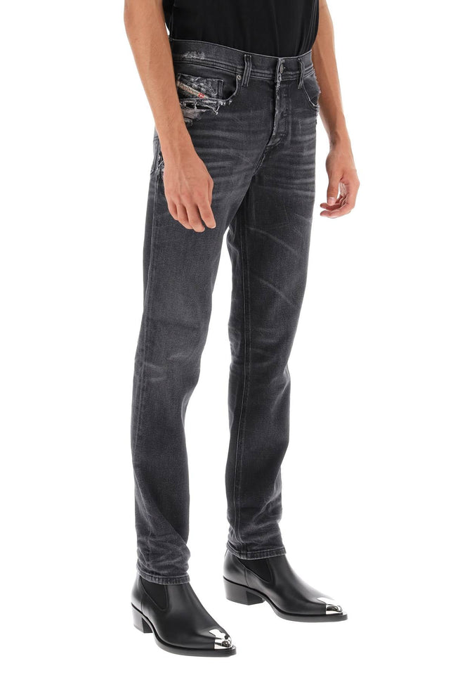 Diesel 023 d-finitive regular fit jeans-men > clothing > jeans > jeans-Diesel-Urbanheer