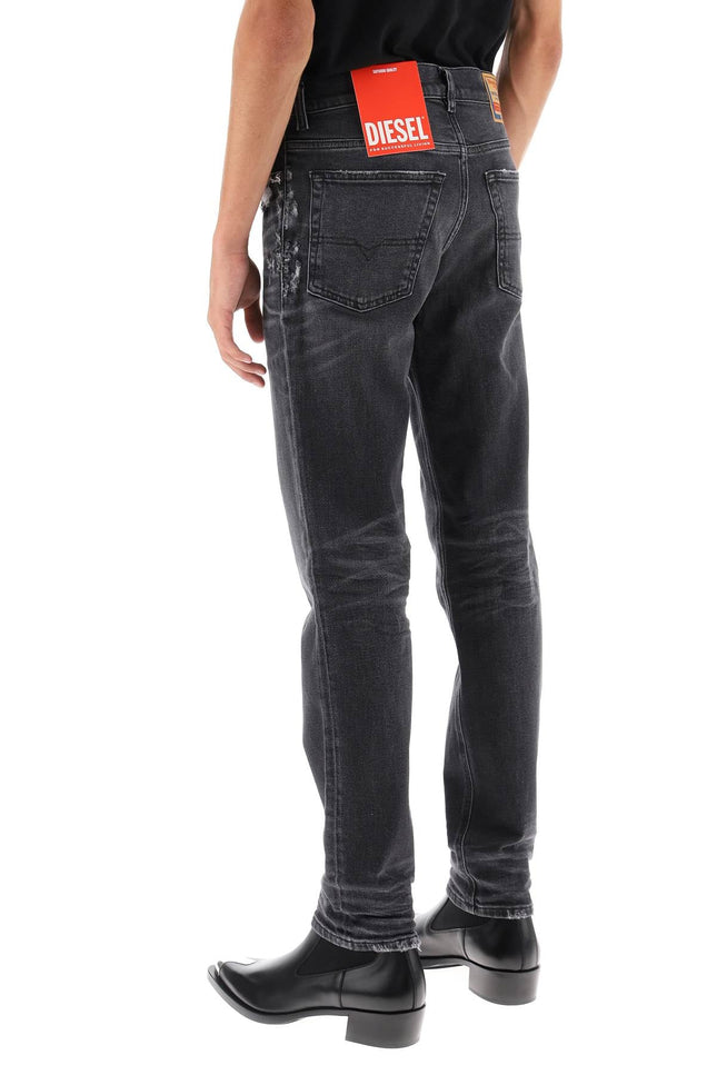 Diesel 023 d-finitive regular fit jeans-men > clothing > jeans > jeans-Diesel-Urbanheer