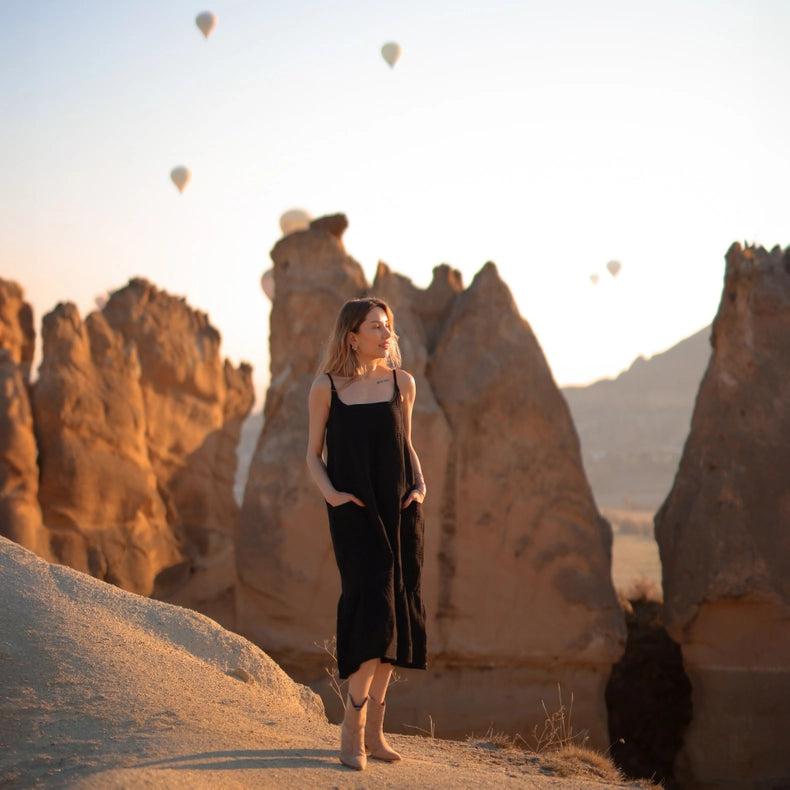 Double Gauze Black Strap Midi Dress Black-Dress-Moa-Black-Urbanheer