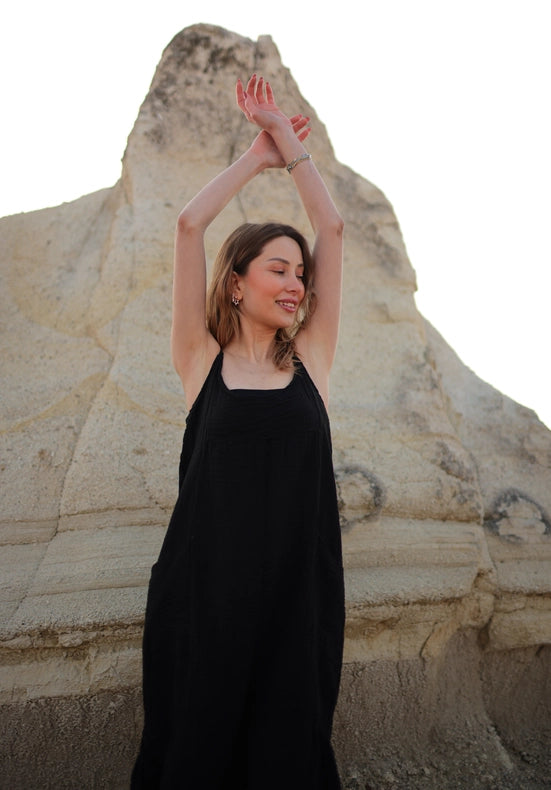 Double Gauze Black Strap Midi Dress Black-Dress-Moa-Black-Urbanheer