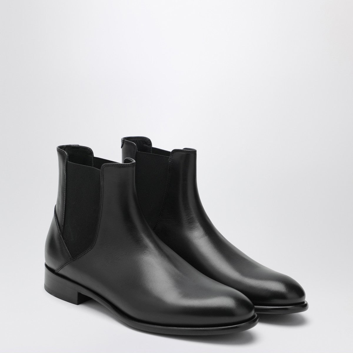 Doucal''s Black smooth leather ankle boots