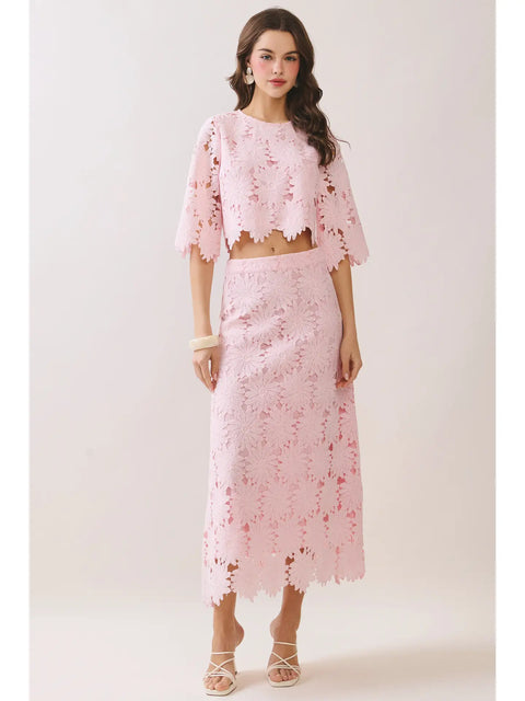 Elbow Length Sleeves Floral Lace Cropped Top