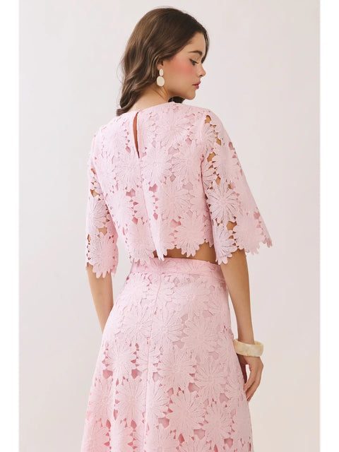 Elbow Length Sleeves Floral Lace Cropped Top