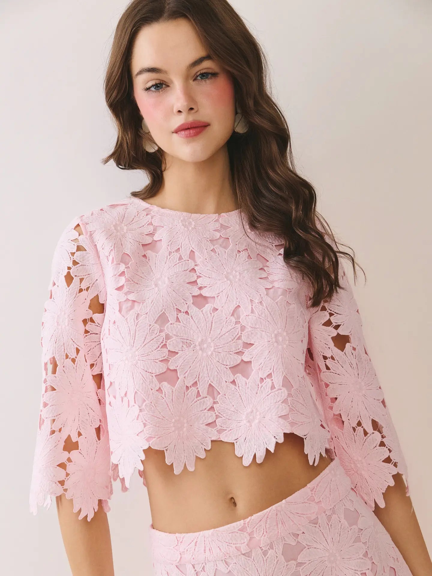 Elbow Length Sleeves Floral Lace Cropped Top