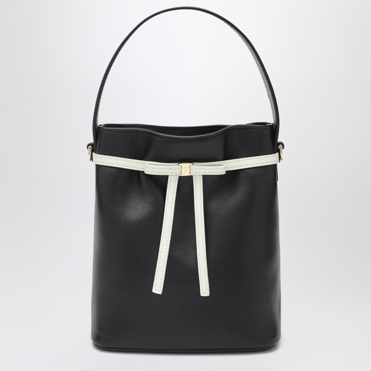 Ferragamo Bucket bag black/mascarpone with bow