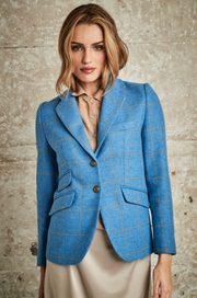 Fitted Blazer with a Tailored Silhouette