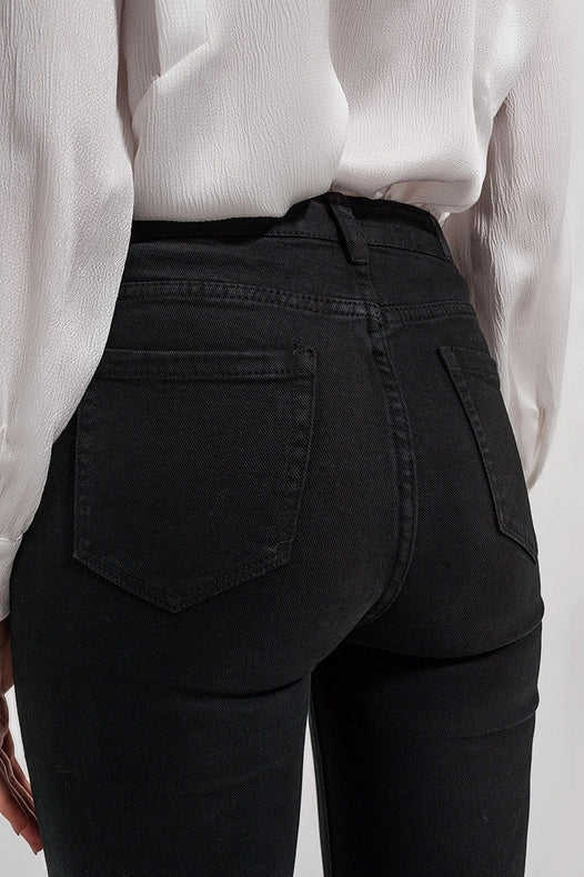 Flared Jeans In Black-Jeans-Q2-S-Black-Urbanheer