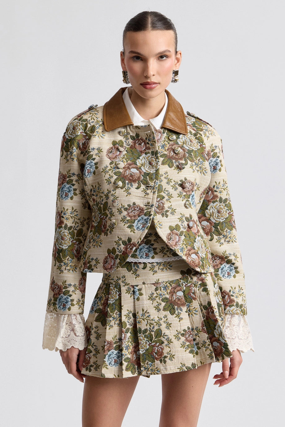Floral Brocade Fitted Blazer with Lace Trim Sleeves