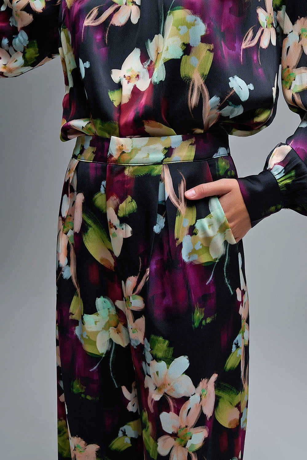 Floral-Print Flowing Pants in Satin Fabric with Side Pockets