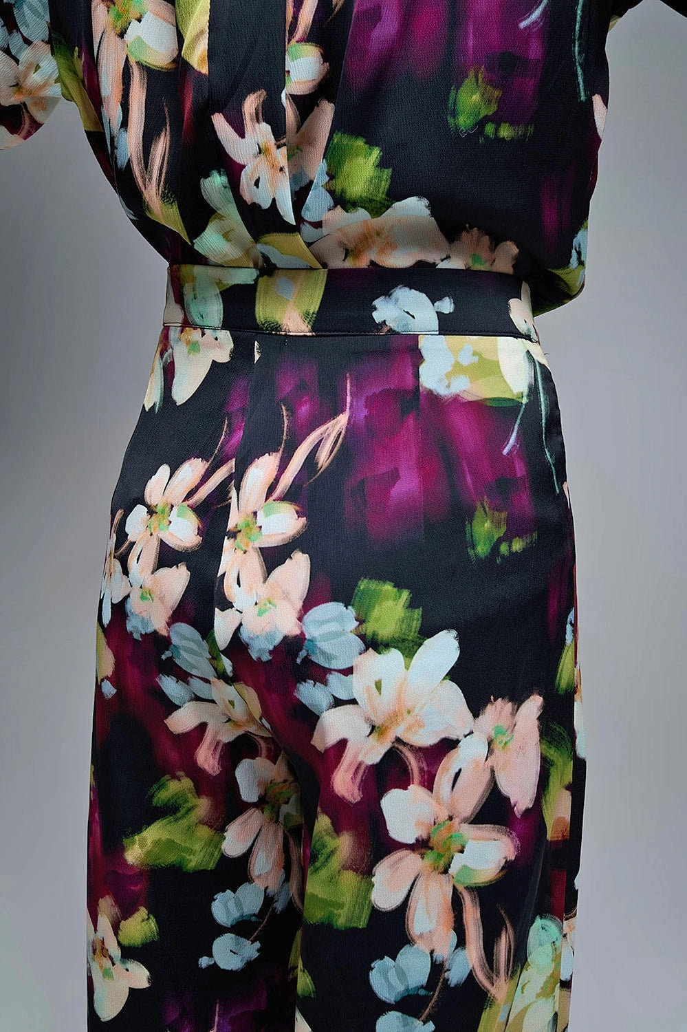 Floral-Print Flowing Pants in Satin Fabric with Side Pockets