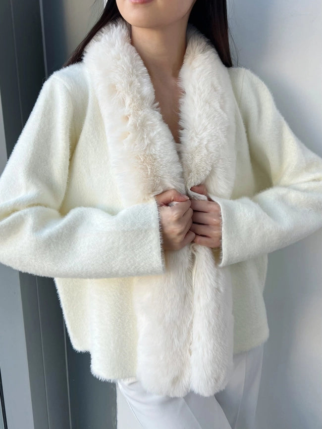 Fur Cardigan with Detachable Collar-Cardigan-Frime-bordeaux-Urbanheer