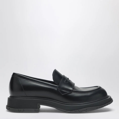 GUCCI Black leather loafer with logo