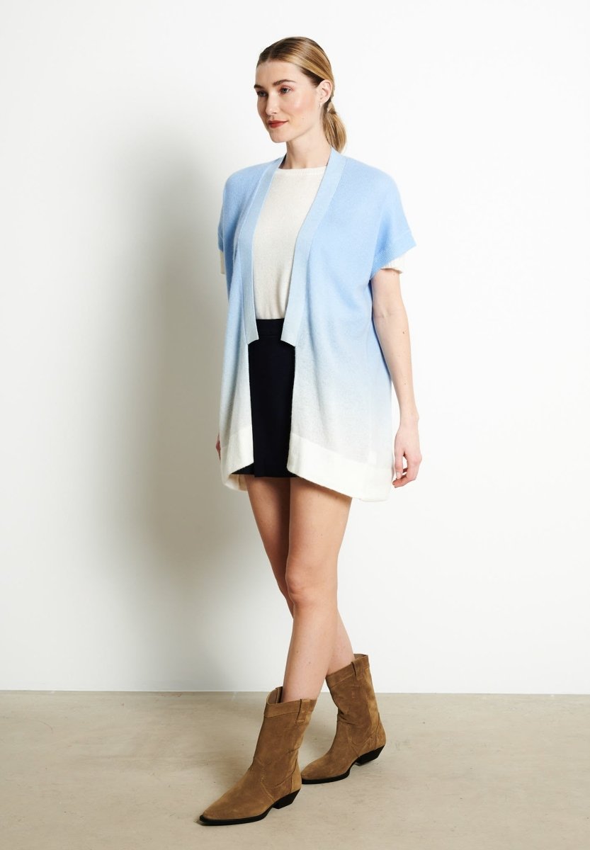 Gilet à manches courtes femme en cachemire déjaugé tye & dye blanc écru & bleu ciel - AVA 11A-4