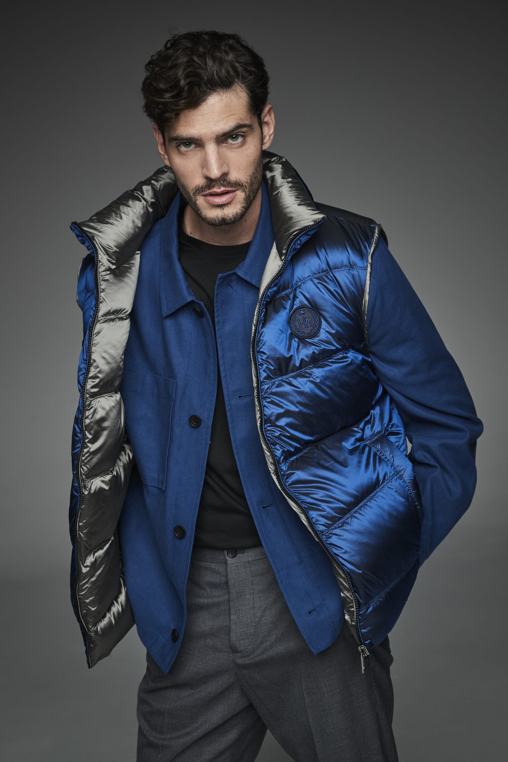 Short vest with reversible mandarin collar ROBIN LEAD-Vest-Henry Arroway-S-Lead-Urbanheer