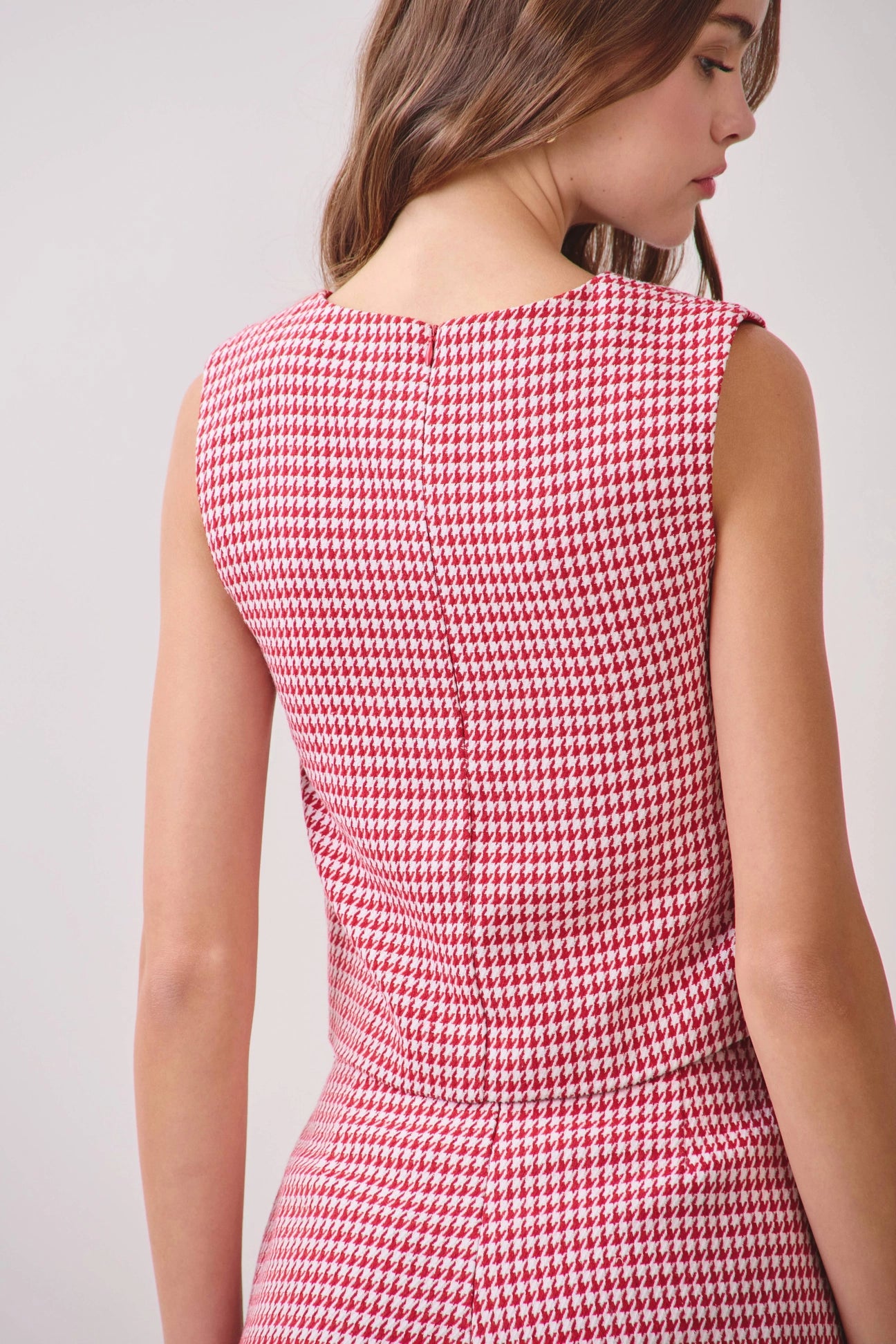 Houndstooth Pattern Covered Button Trim Top