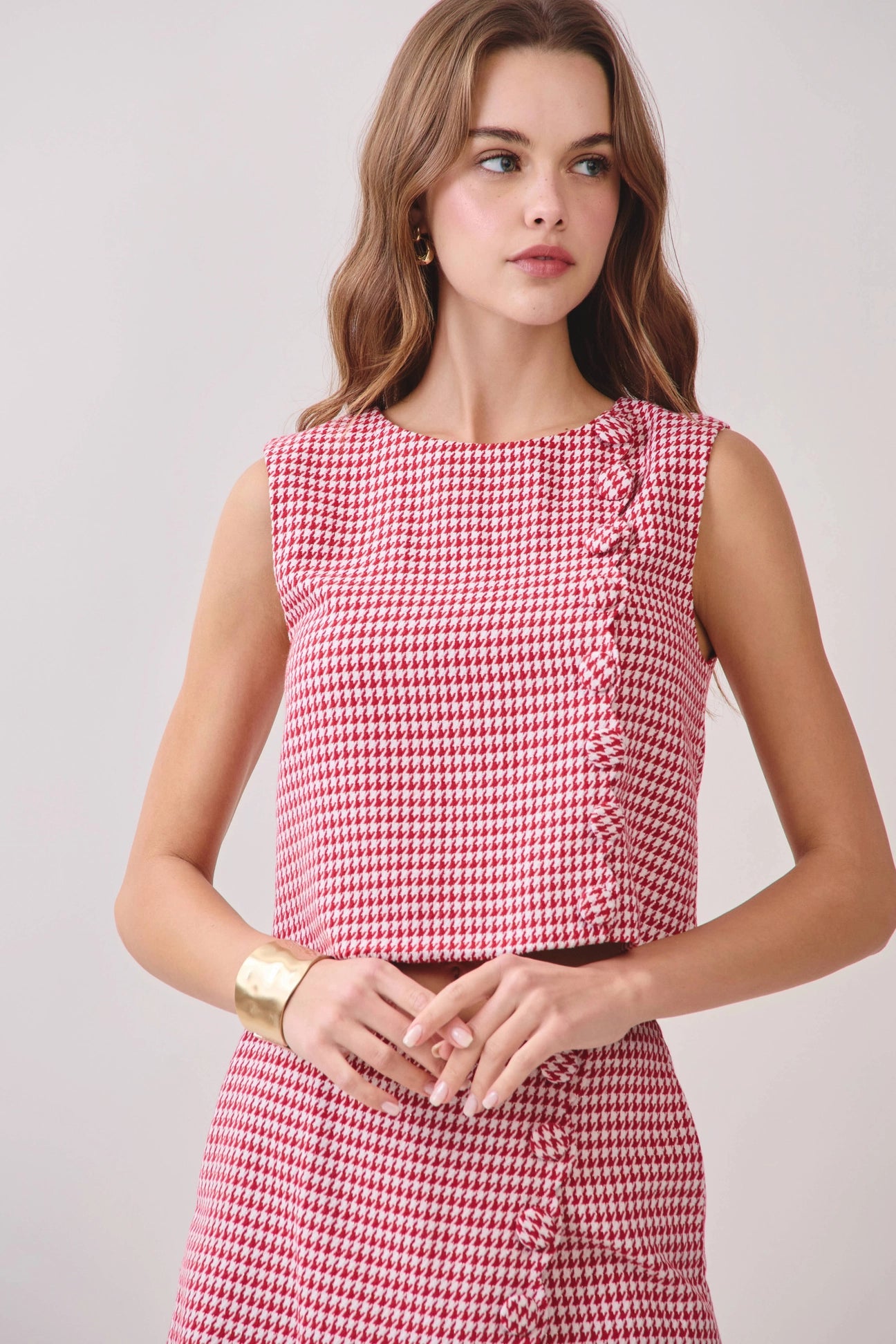 Houndstooth Pattern Covered Button Trim Top