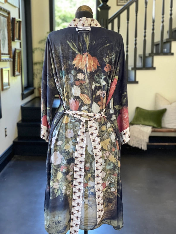 I Dream in Flowers Bamboo Duster Kimono Robe with Bees-Kimono-Market of Stars-length 118cm width 78 cm.-Urbanheer