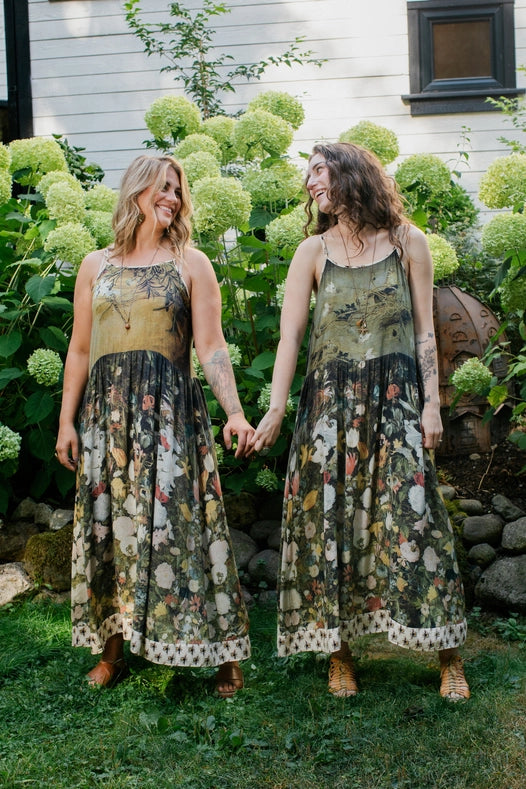 I Dream In Flowers Bohéme Slip Dress With Bees-Dress-Market of Stars-S/M-Urbanheer