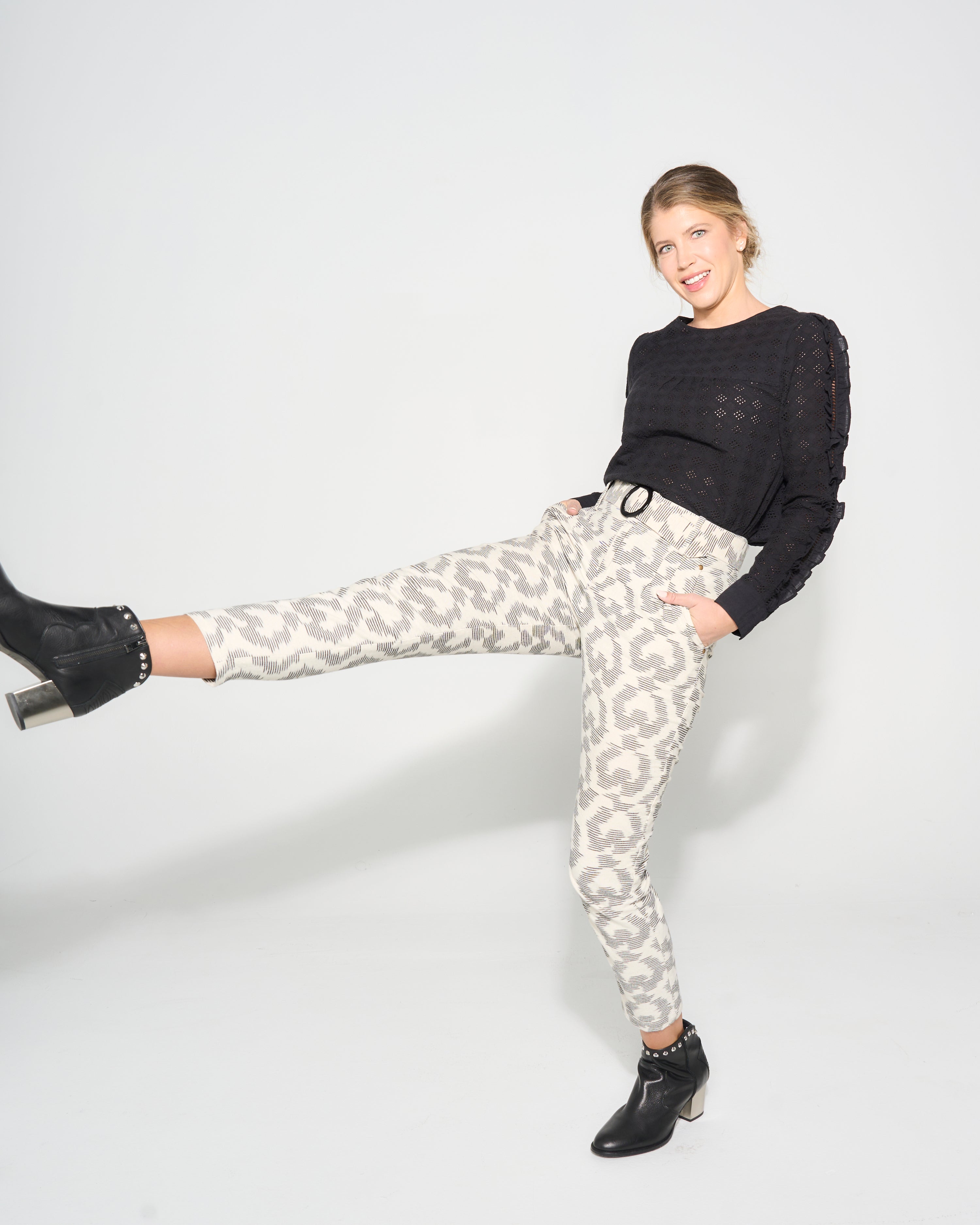 IKATE Perfect fit pleat pants-GILD-XS-Urbanheer