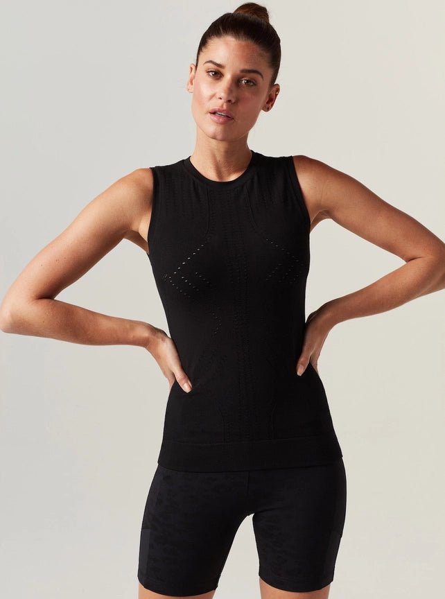 Infinity Seamless Top - Black-Top-Blanc Noir-S-Black-Urbanheer