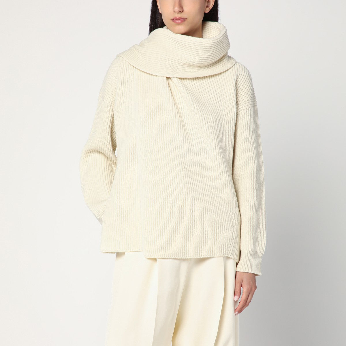 Jil Sander Ivory sweater in wool with scarf