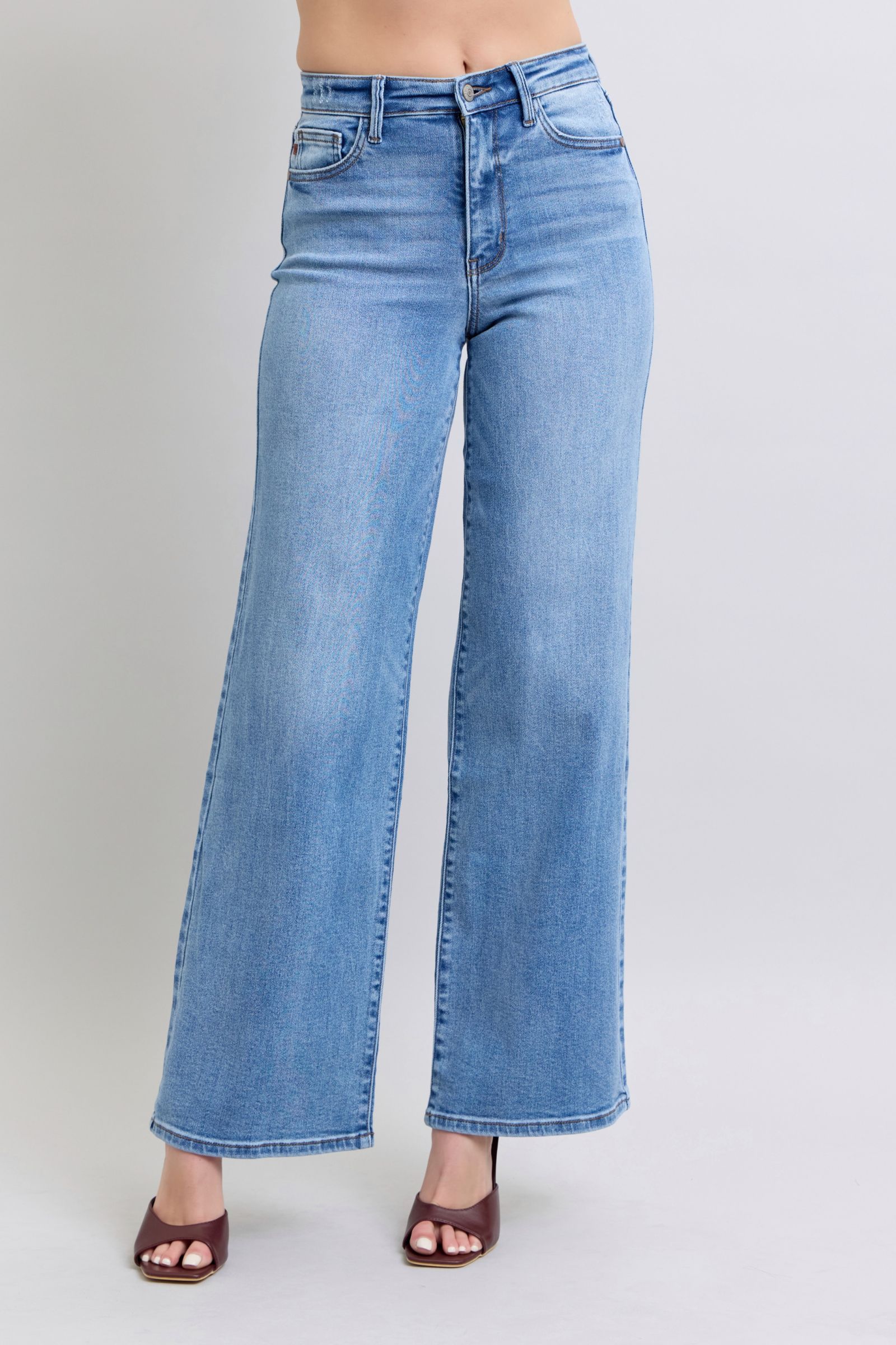 Judy Blue Full Size Wide Leg Jeans with Pockets-Street 360-Medium-0(24)-Urbanheer