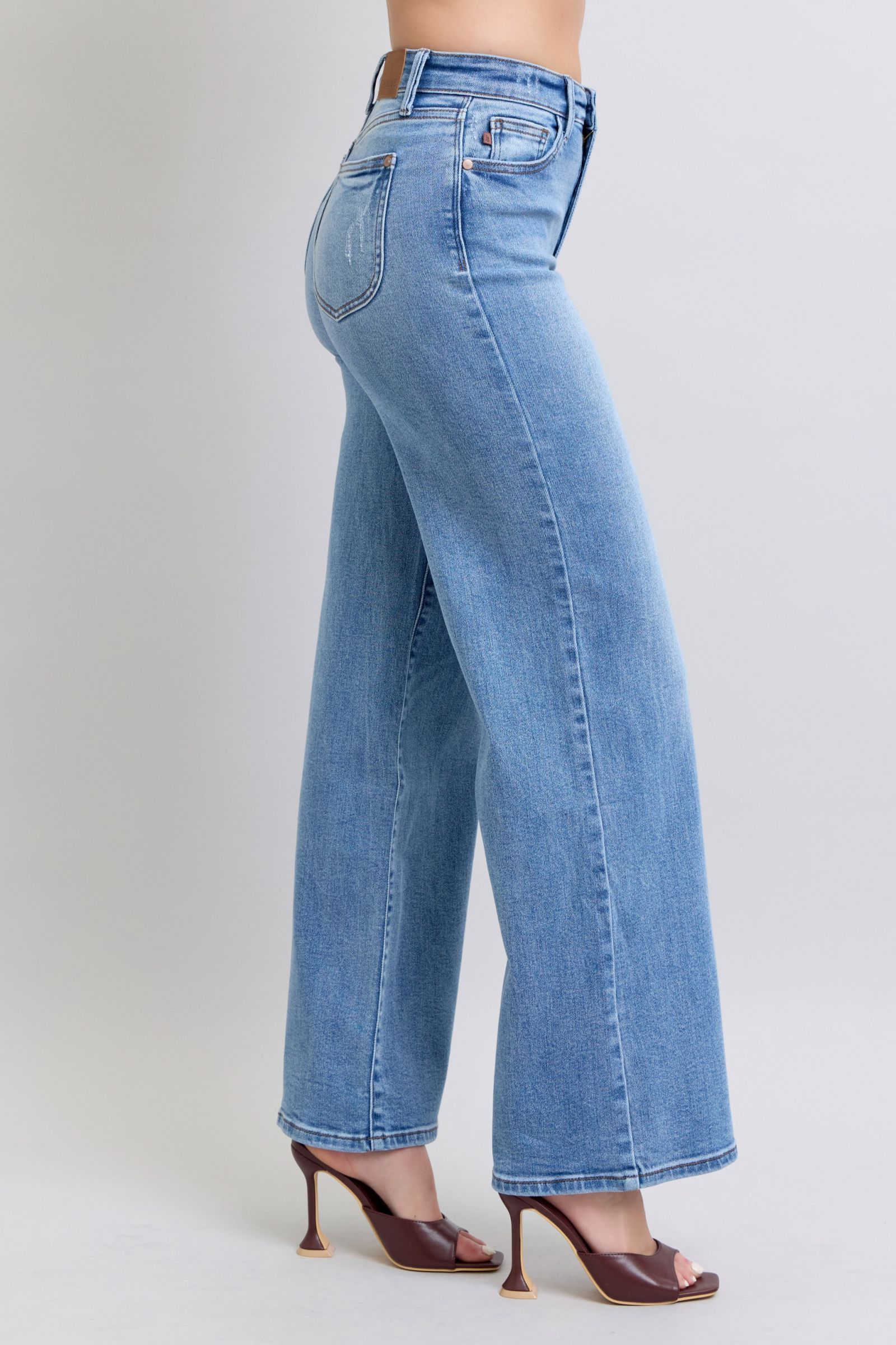 Judy Blue Full Size Wide Leg Jeans with Pockets-Street 360-Medium-0(24)-Urbanheer