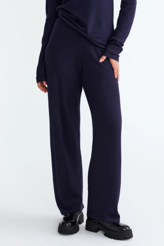 Kim Wide Natt Himmel-Trousers-Movesgood-XS-Natt Himmel-Urbanheer