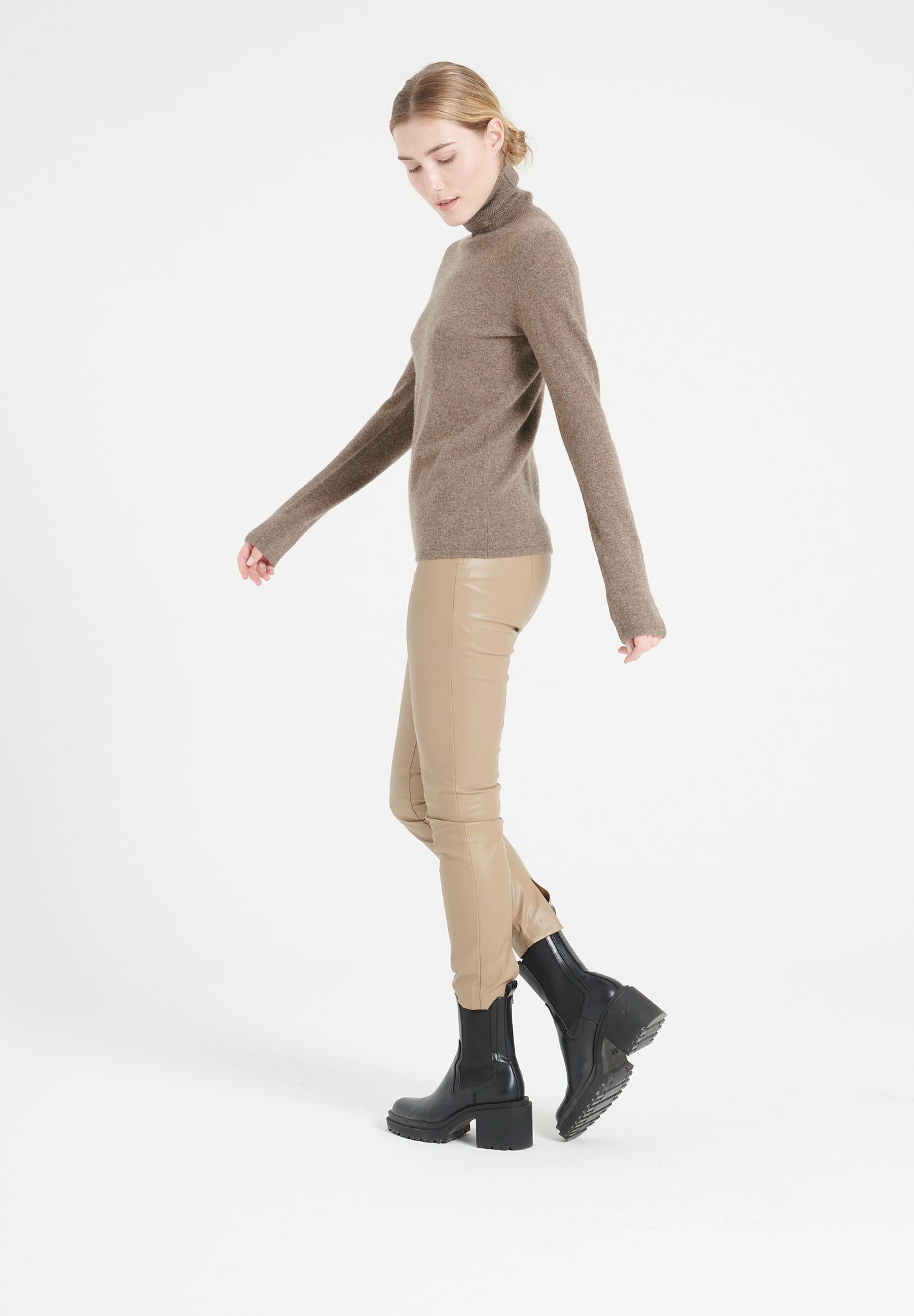 LILLY 3 Pull col roulé en cachemire taupe-col roulé femme-Studio Cashmere8-2XL-SC8-00154-taupe-Urbanheer