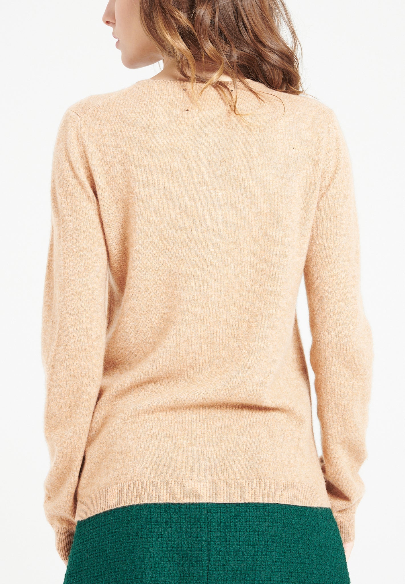 LILLY 4 Cardigan col rond en cachemire cintré camel clair-gilet cardigan col rond femme-Studio Cashmere8-S-SC8-00871-camel clair-Urbanheer