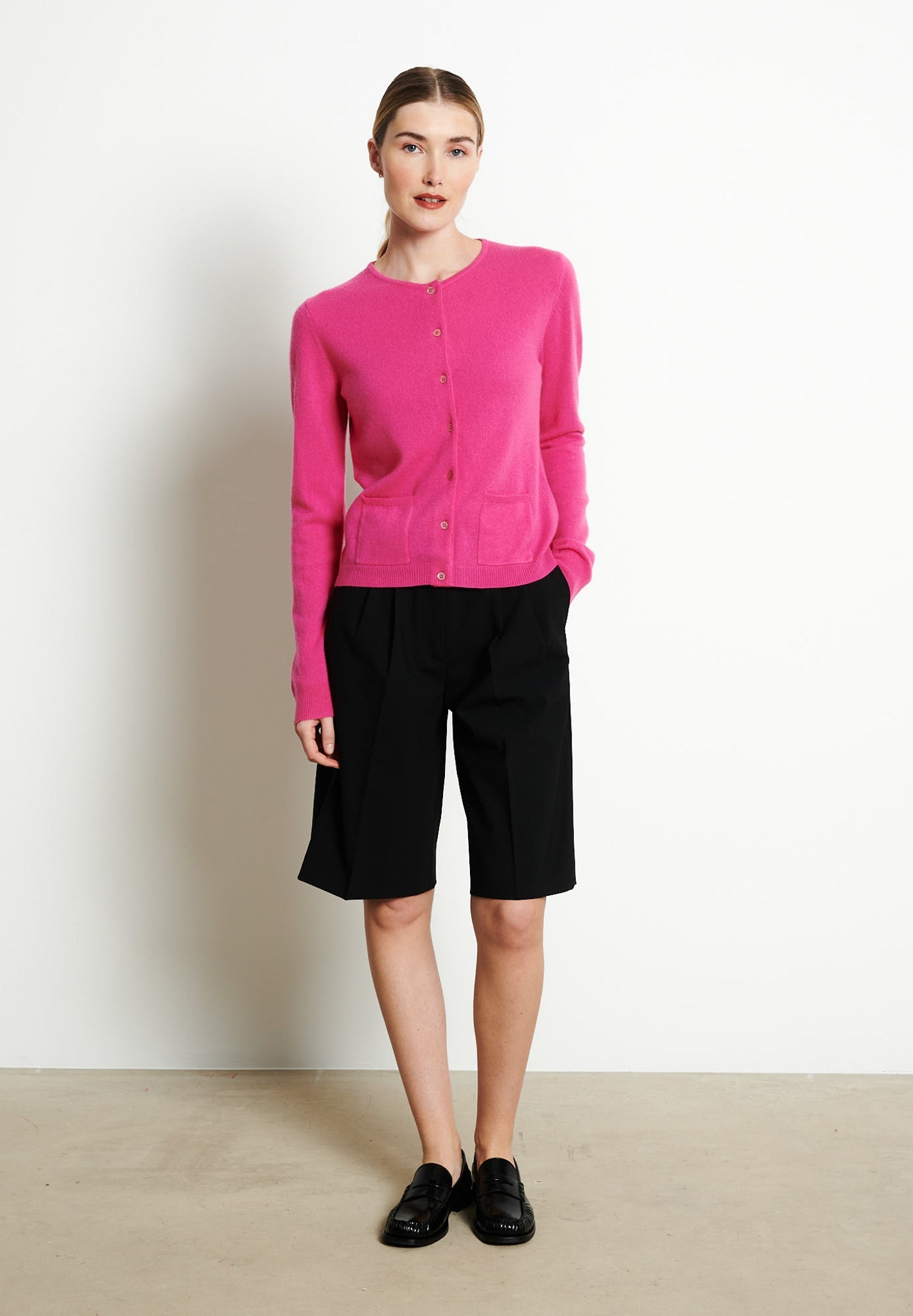 LILLY 4 Cardigan col rond en cachemire cintré rose indien-gilet cardigan col rond femme-Studio Cashmere8-S-SC8-00692-rose indien-Urbanheer