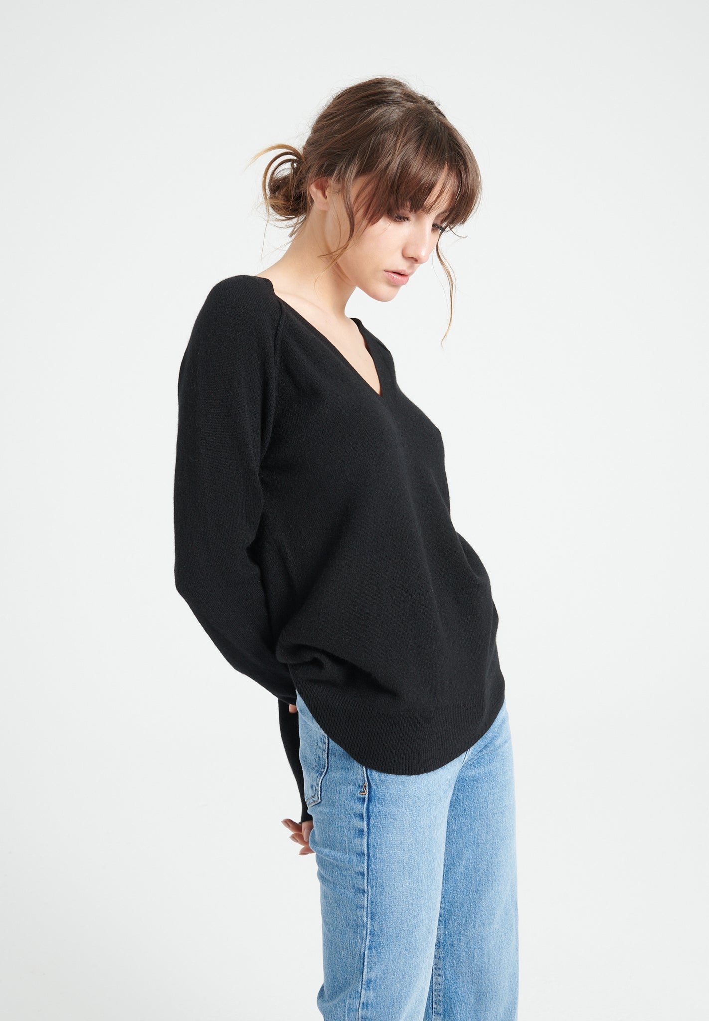 LILLY 6 Pull col V en cachemire ample noir-col v femme-Studio Cashmere8-M-SC8-00181-noir-Urbanheer