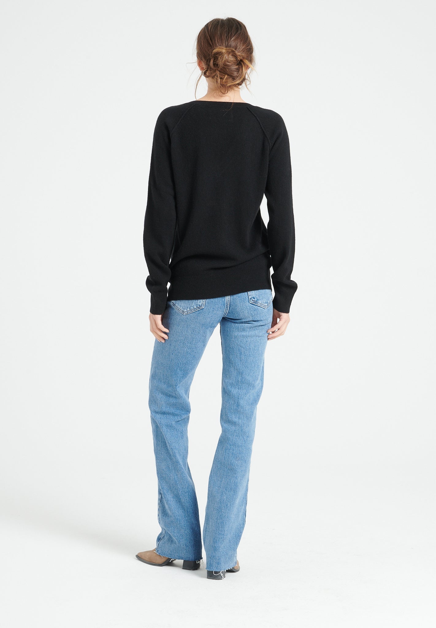 LILLY 6 Pull col V en cachemire ample noir-col v femme-Studio Cashmere8-M-SC8-00181-noir-Urbanheer