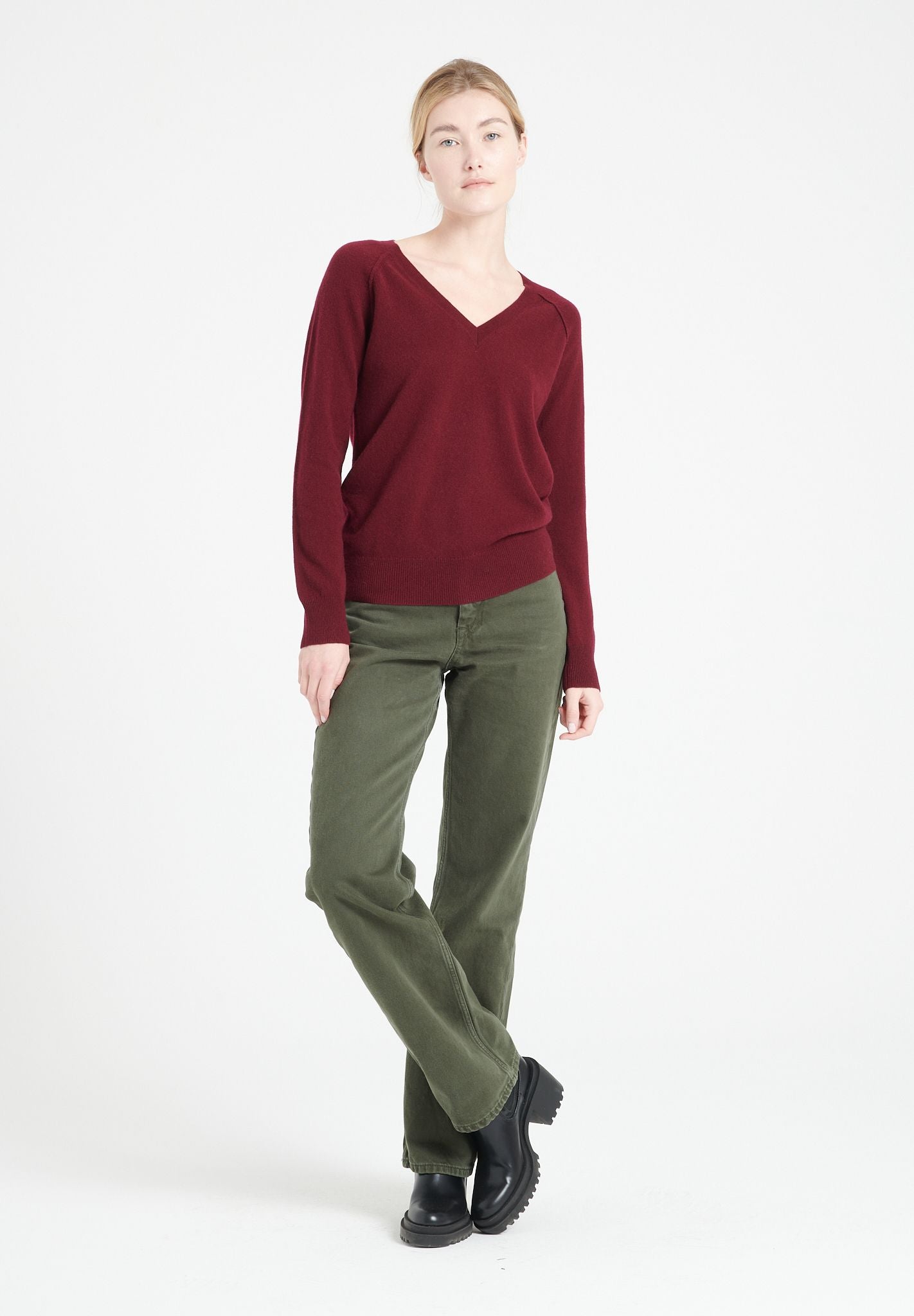 LILLY 6 Pull col V en cachemire ample rouge bordeaux-col v femme-Studio Cashmere8-M-SC8-00187-rouge bordeaux-Urbanheer
