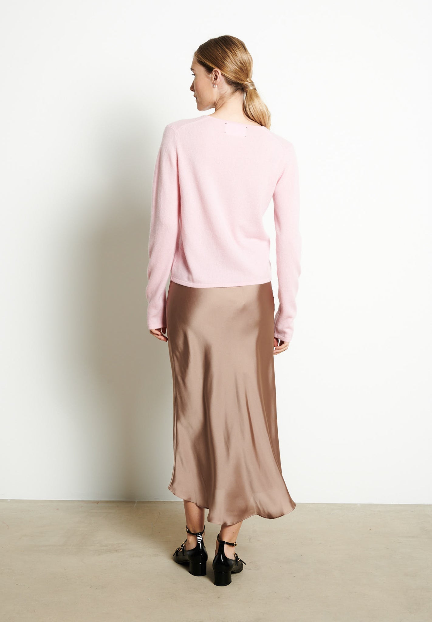 LILLY 7 Cardigan col V en cachemire cintré rose baby-gilet cardigan col V femme-Studio Cashmere8-S-SC8-00705-rose baby-Urbanheer