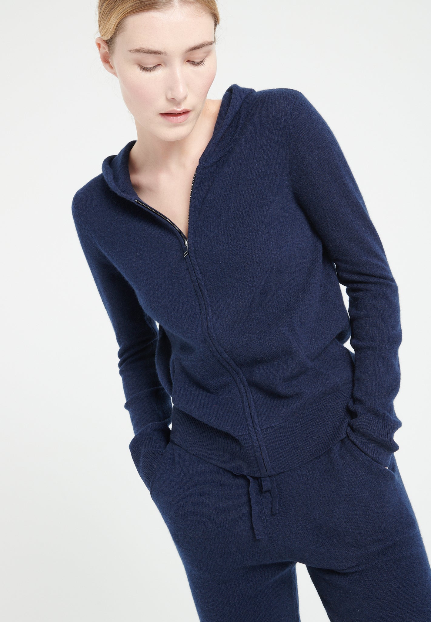 LILLY 8 Sweat à capuche zippé en cachemire bleu marine-gilet à capuche femme-Studio Cashmere8-L-SC8-00199-bleu marine-Urbanheer