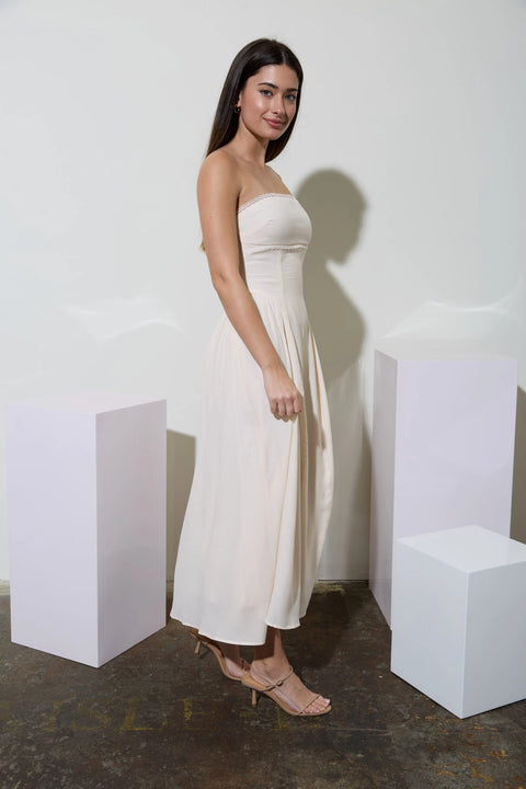 Lace Trim Strapless Gathered Detail Midi Dress