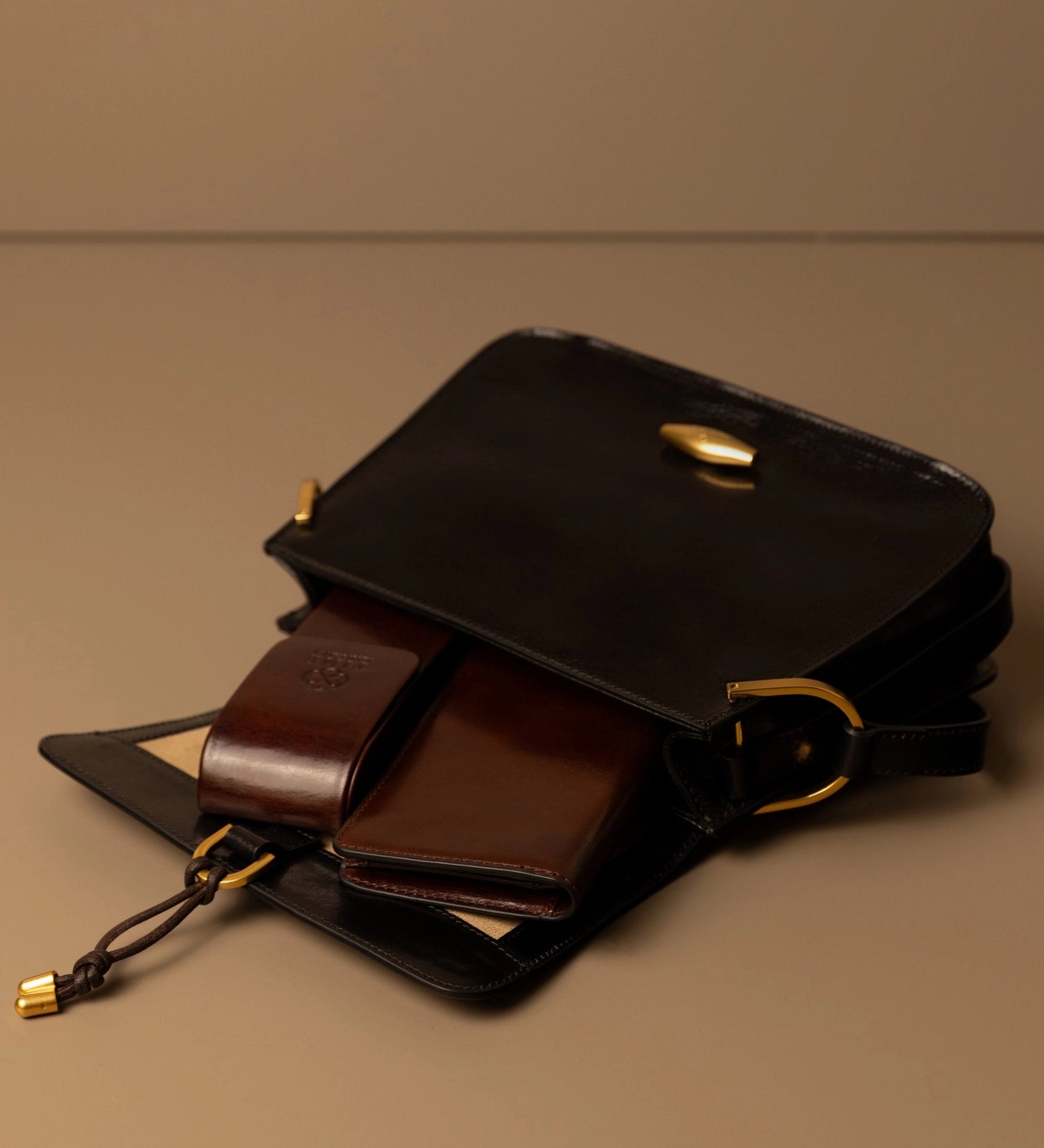 Leather Flap Bag For Women - Possession