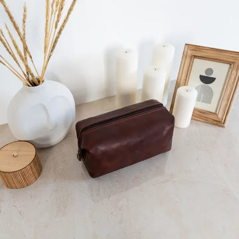 Leather Toiletry Bag - Four Past Midnight Brown-Toiletry Bag-Time Resistance-Brown-Urbanheer