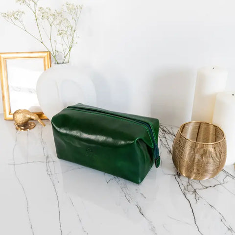 Leather Toiletry Bag - Four Past Midnight Green-Toiletry Bag-Time Resistance-Green-Urbanheer