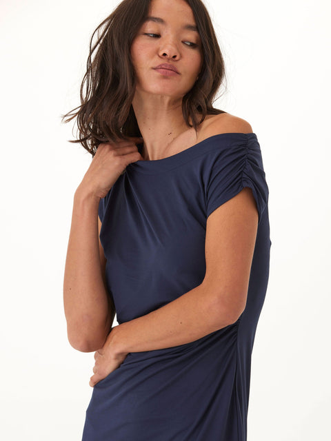 Leoni Luxe Jersey Ruched Midi Dress
