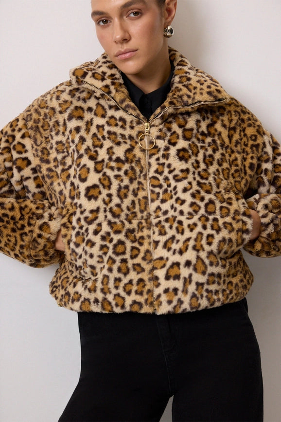Leopard Patterned Plush Coat-Coat-Touché-S-Patterned-Urbanheer
