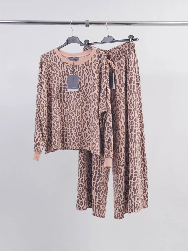 Leopard Print Sweatshirt-Sweatshirt-Cecile Wang-Camel-Urbanheer