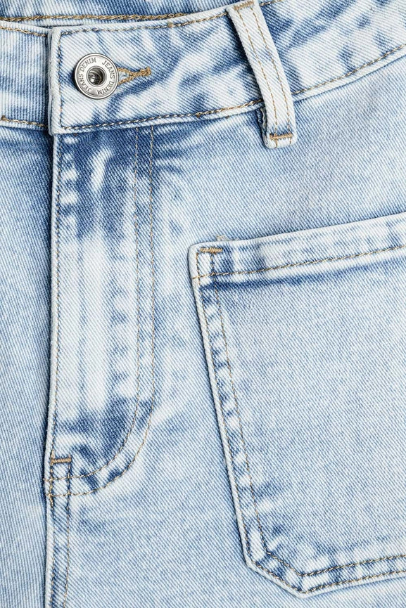 Light Wash Jeans with Wide Leg and Pockets-Jeans-Q2-XS-Blue-Urbanheer
