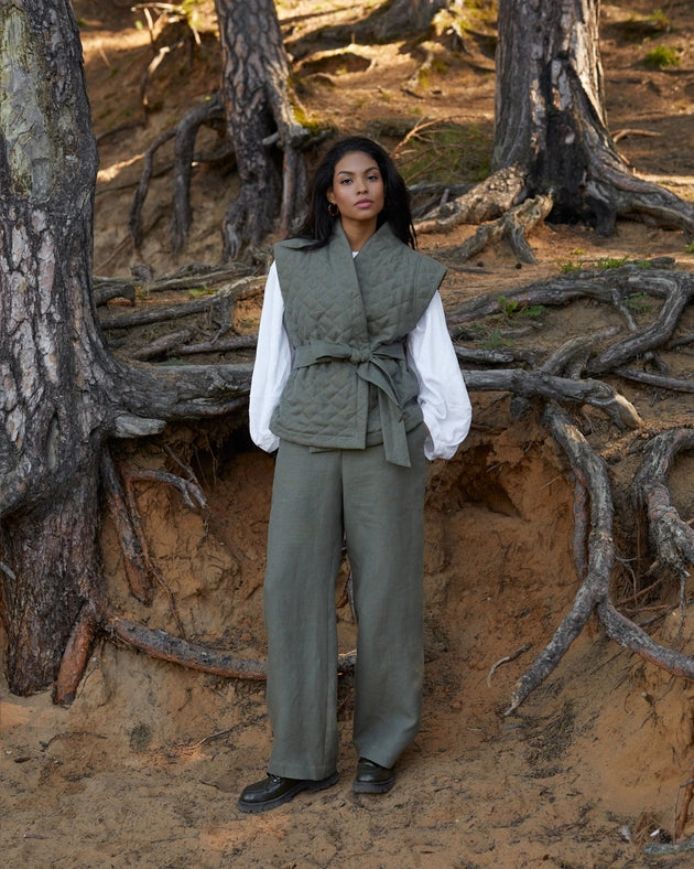 Linen Quilted Vest Fonni in Dark Green-Vest-MagicLinen-XS-Urbanheer
