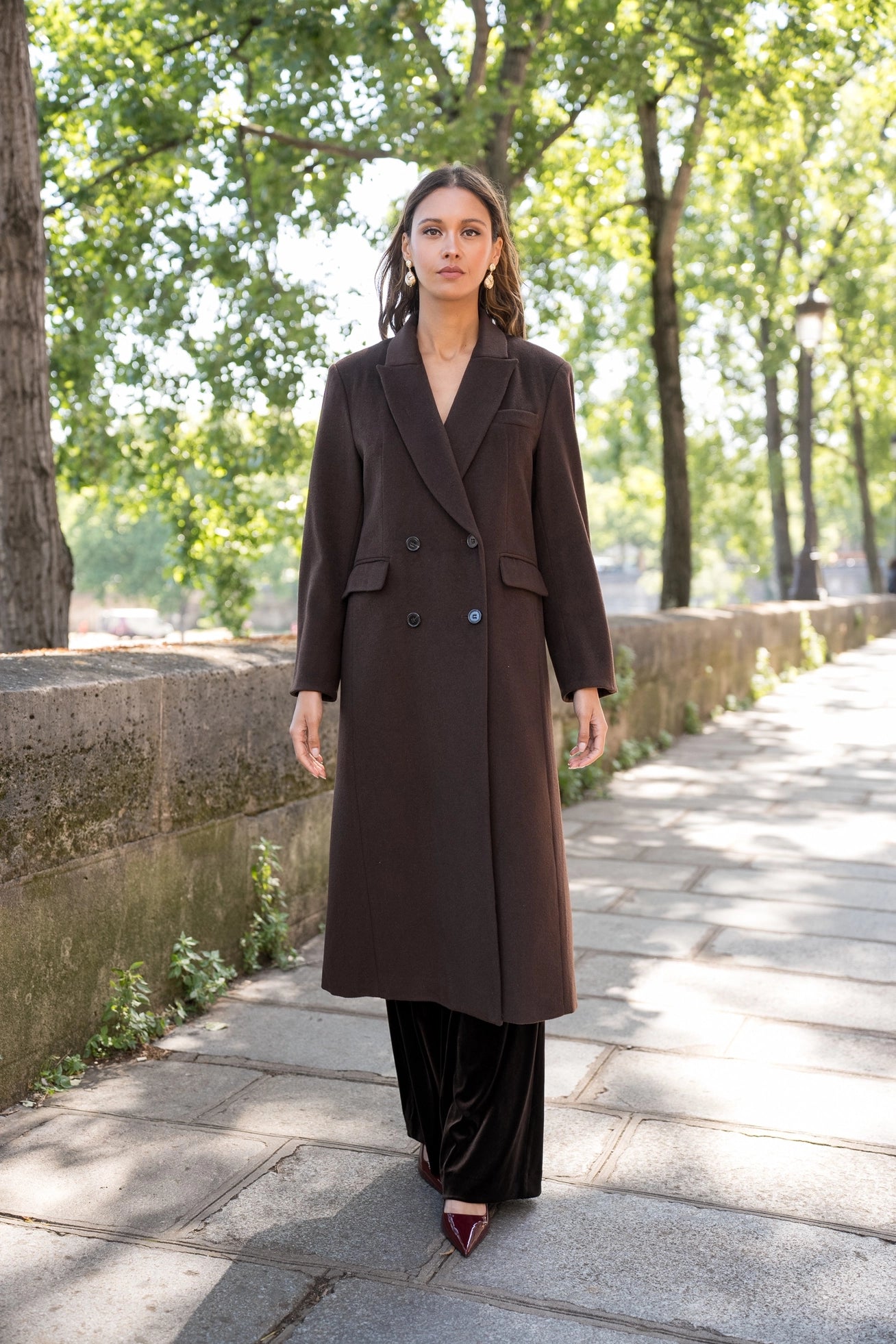 Long Coat with A Straight and Structured Cut with Shoulder Pads