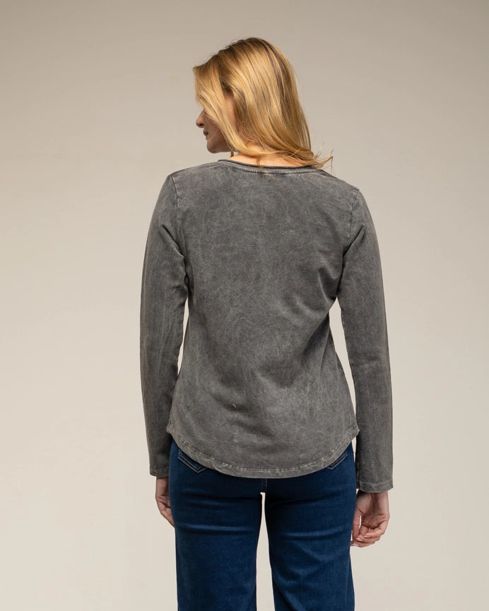 Long-Sleeve Top with A Round Neck and Star Embroidery BLACK-Top-Tantra-S-BLACK-Urbanheer