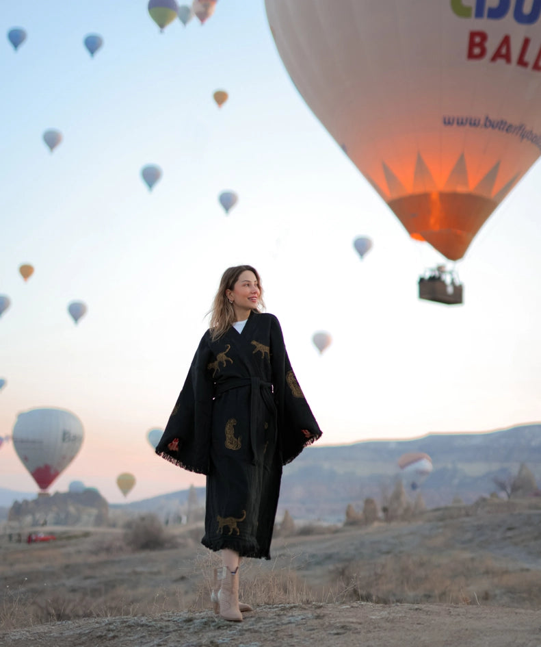 Long Tiger Kaftan Kimono Robe Black Kimono Gold Tiger-Kimono-Moa-W: 33.5“inches (85cm) L: 47.2“inches (120cm)-Urbanheer